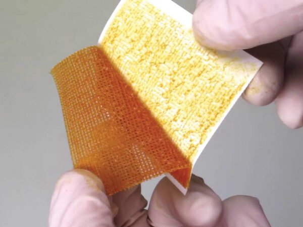 INADINE™ PVP-I nelipnus jodo tvarstis 9,5 x 9,5 cm, 1 vnt